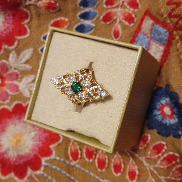 Cocktail ring. - Picture 2 of 6